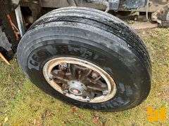 1994 FORD F-800 S/A ASPHALT DISTRIBUTOR TRUCK VIN: 1FDYK84E4RVA07420