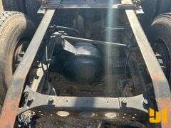 2005 INTERNATIONAL 8600 SINGLE AXLE SLEEPER TRUCK TRACTOR VIN: 1HSHXAHRX5J000376