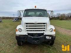 2005 STERLING TRUCK L7500 SERIES S/A ASPHALT DISTRIBUTOR TRUCK VIN: 2FZAASCS55AV42154