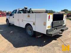 2018 FORD F-350XL SD S/A UTILITY TRUCK VIN: 1FDRF3G63JEC11906