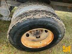 1998 VOLVO WG64 TANDEM AXLE DUMP TRUCK VIN: 4VHJCCFD7WN860211