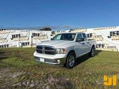 2019 RAM 1500 CREW CAB 4X4 PICKUP VIN: 1C6RR7FT2KS619429