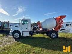 2018 KENWORTH T3 SERIES SINGLE AXLE REAR DISCHARGE MIXER TRUCK VIN: 2NKHHM6X2JM195027