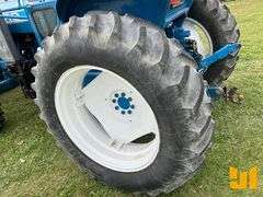 FORD 7910-4RM 4X4 TRACTOR W/ LOADER SN: BA06808