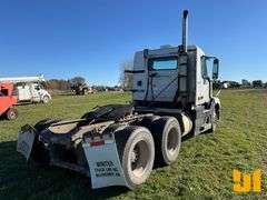 2007 VOLVO TRUCK VNL TANDEM AXLE DAY CAB TRUCK TRACTOR VIN: 4V4NC9GH47N481594