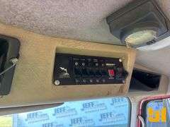 1997 INTERNATIONAL 4700 SINGLE AXLE WRECKER VIN: 1HTSCAAM4VH482801