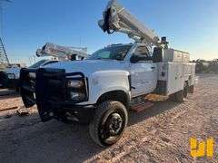 2019 CHEVROLET SILVERADO 6500 HD 4X4 BUCKET TRUCK VIN: 1HTKJPVM9KH885722
