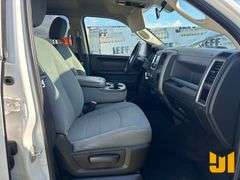 2019 RAM 1500 CREW CAB 4X4 PICKUP VIN: 1C6RR7FT2KS619429