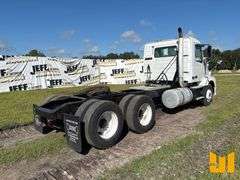 2009 VOLVO TRUCK VNL TANDEM AXLE DAY CAB TRUCK TRACTOR VIN: 4V5NC9EG69N271264