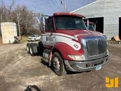 2007 INTERNATIONAL 8600 TANDEM AXLE SLEEPER TRUCK TRACTOR VIN: 1HSHXAHR27J552618