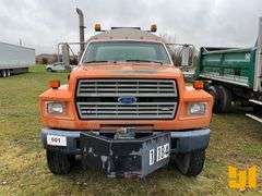 1994 FORD F-800 S/A ASPHALT DISTRIBUTOR TRUCK VIN: 1FDYK84E4RVA07420