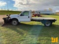 1999 FORD F-450 SINGLE AXLE REGULAR CAB 4X4 FLATBED TRUCK VIN: 1FDXF46F5XEA34055