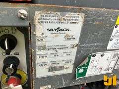 2015 SKYJACK SJ16 SN: 14006456 VERTICAL MAST LIFT
