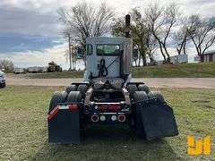 2009 KENWORTH T8 SERIES TANDEM AXLE DAY CAB TRUCK TRACTOR VIN: 1XKDD49XX9J255876