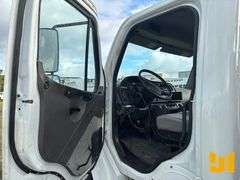 2015 FREIGHTLINER M2 SINGLE AXLE GRAPPLE TRUCK VIN: 3ALACVDUXFDGS7852