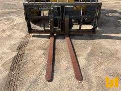 2005 CATERPILLAR TH350B 6000 LB TELESCOPIC FORKLIFT SN: CATTH350KSLD01405