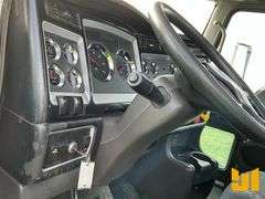 2009 KENWORTH T8 SERIES TANDEM AXLE DAY CAB TRUCK TRACTOR VIN: 1XKDD49X09J255885