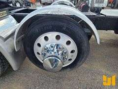 2018 KENWORTH T8 SERIES TRI AXLE DAY CAB TRUCK TRACTOR VIN: 1XKDP4EX0JR188496