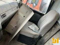 1998 VOLVO WG64 TANDEM AXLE DUMP TRUCK VIN: 4VHJCCFD7WN860211