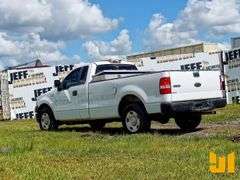 2005 FORD F-150 XL EXTENDED CAB 4X2 PICKUP VIN: 1FTRF12W95NA26474