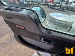 2018 KENWORTH T8 SERIES TRI AXLE DAY CAB TRUCK TRACTOR VIN: 1XKDP4EX0JR188496