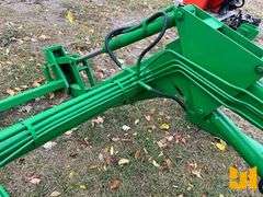 JOHN DEERE 240 SL LOADER SN: 001400W