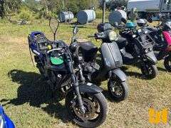 QTY (1)SCOOTER ,(1)MOTORCYCLE