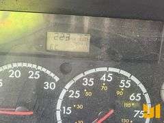 2005 STERLING TRUCK L7500 SERIES S/A ASPHALT DISTRIBUTOR TRUCK VIN: 2FZAASCS55AV42154