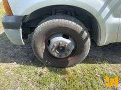 2007 FORD F-350 SINGLE AXLE REGULAR CAB FLATBED TRUCK VIN: 1FDWF365X7EA83586