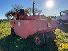 BROS AMHOIST 9 WHEEL PNEUMATIC ROLLER