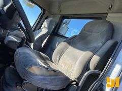 2007 VOLVO TRUCK VNL TANDEM AXLE DAY CAB TRUCK TRACTOR VIN: 4V4NC9GH47N481594