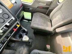 2009 KENWORTH T8 SERIES TANDEM AXLE DAY CAB TRUCK TRACTOR VIN: 1XKDD49X09J255885