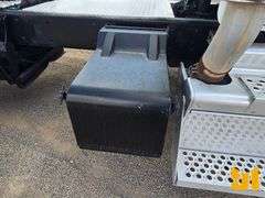 2018 KENWORTH T8 SERIES TRI AXLE DAY CAB TRUCK TRACTOR VIN: 1XKDP4EX0JR188496