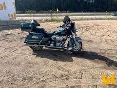 2002 HARLEY-DAVIDSON ELECTRA GLIDE CLASSIC MOTORCYCLE VIN: 1HD1FFW172Y607196