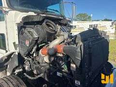 2018 KENWORTH T3 SERIES SINGLE AXLE REAR DISCHARGE MIXER TRUCK VIN: 2NKHHM6X2JM195027