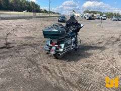 2002 HARLEY-DAVIDSON ELECTRA GLIDE CLASSIC MOTORCYCLE VIN: 1HD1FFW172Y607196