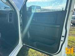 2019 RAM 1500 CREW CAB 4X4 PICKUP VIN: 1C6RR7FT2KS619429