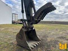 2006 DEERE 240D LC HYDRAULIC EXCAVATOR SN: FF240DX605367