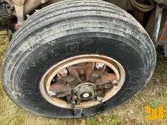 1994 FORD F-800 S/A ASPHALT DISTRIBUTOR TRUCK VIN: 1FDYK84E4RVA07420