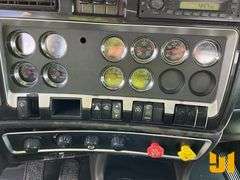 2009 KENWORTH T8 SERIES TANDEM AXLE DAY CAB TRUCK TRACTOR VIN: 1XKDD49XX9J255876