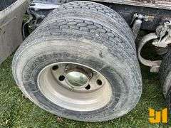 2009 KENWORTH T8 SERIES TANDEM AXLE DAY CAB TRUCK TRACTOR VIN: 1XKDD49X09J255885