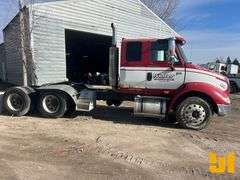 2005 INTERNATIONAL 8600 SINGLE AXLE SLEEPER TRUCK TRACTOR VIN: 1HSHXAHRX5J000376