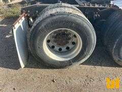 2005 INTERNATIONAL 8600 SINGLE AXLE SLEEPER TRUCK TRACTOR VIN: 1HSHXAHRX5J000376