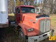 1995 KENWORTH T800 TANDEM AXLE DAY CAB TRUCK TRACTOR VIN: 2XKDDB9XXSM661840