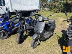 QTY (1)SCOOTER ,(1)MOTORCYCLE