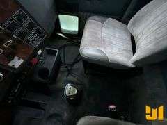 2000 KENWORTH T800B TANDEM AXLE DAY CAB TRUCK TRACTOR VIN: ***853146