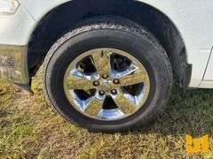 2019 RAM 1500 CREW CAB 4X4 PICKUP VIN: 1C6RR7FT2KS619429