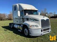2014 MACK CXU (PINNACLE) TANDEM AXLE TRUCK TRACTOR VIN: 1M1AW07Y5EM040685