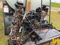 1994 FORD F-800 S/A ASPHALT DISTRIBUTOR TRUCK VIN: 1FDYK84E4RVA07420