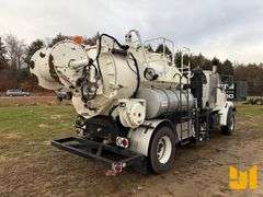 2001 STERLING TRUCK L7500 S/A VAC VIN: 2FZAA0AK51AF13774